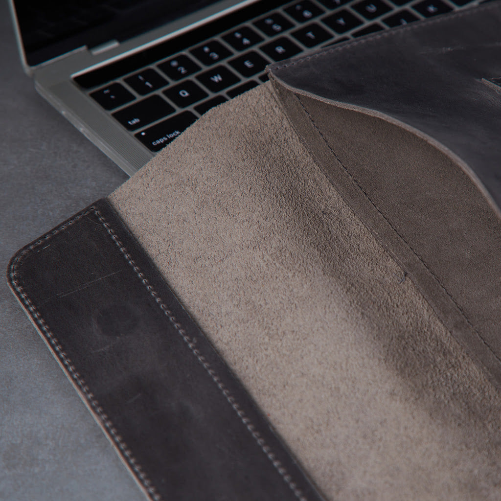 Kožené pouzdro na notebook Line