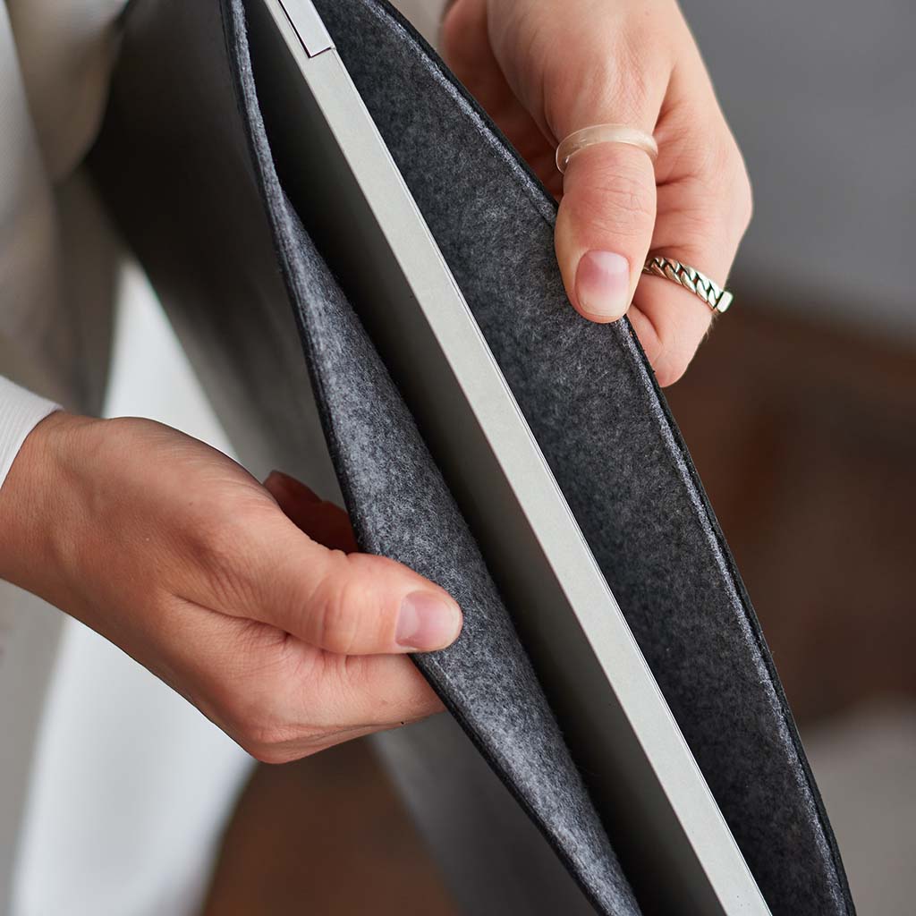 Leather iPad sleeve with felt lining — Gamma Plus