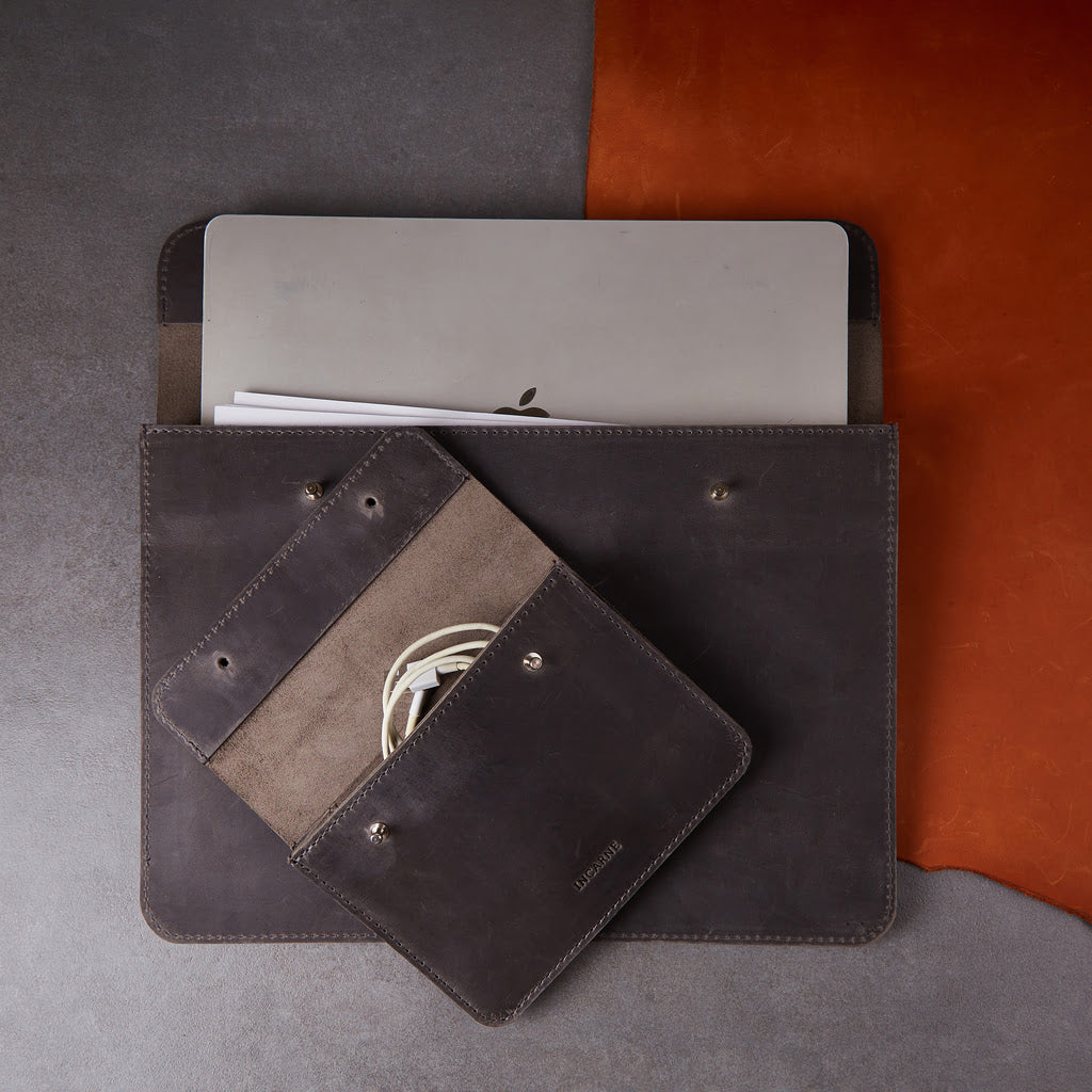 Dárková sada: Neat obal na notebook + Keep organizér kabelů