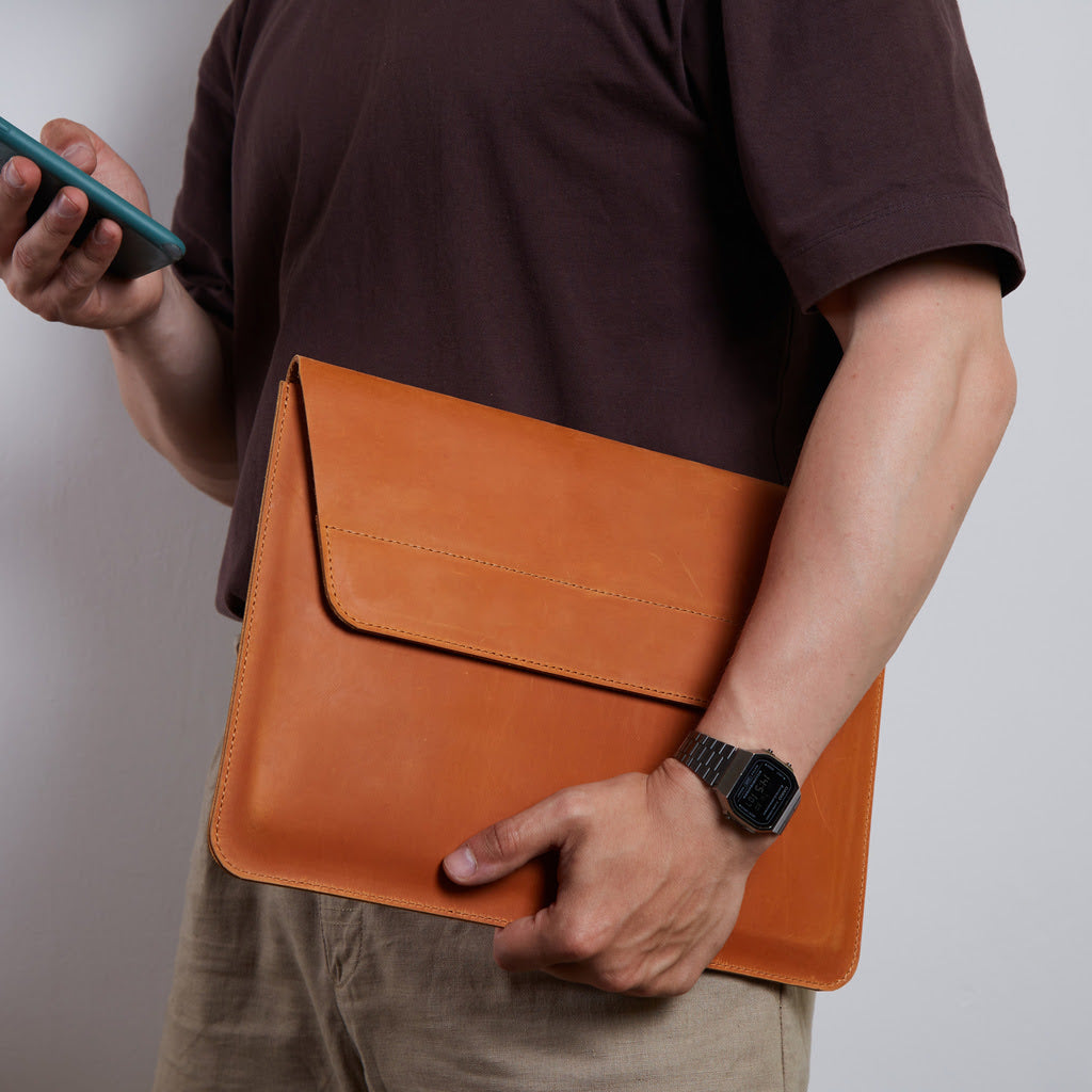 Kožené pouzdro na notebook Line