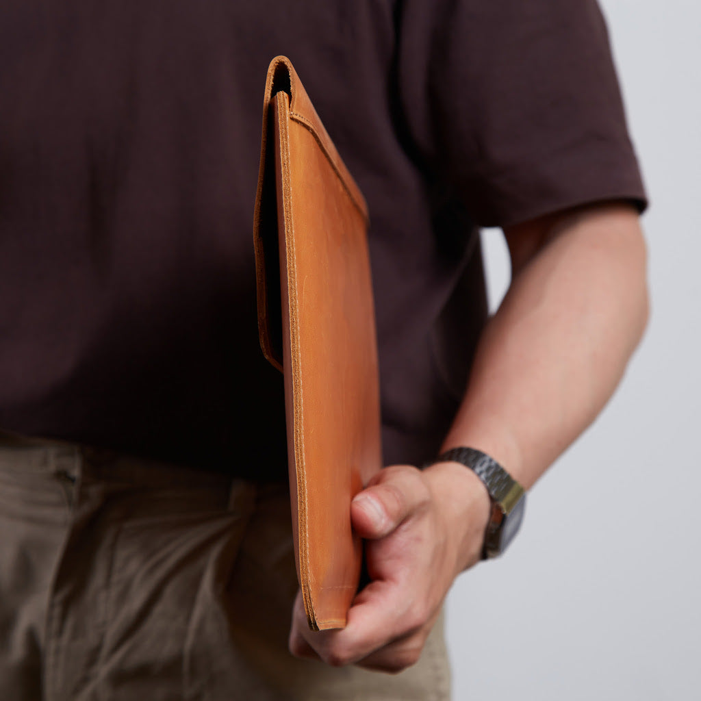 Kožené pouzdro na notebook Line