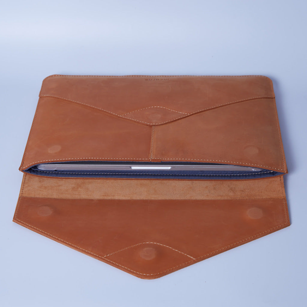 Message Kožené pouzdro na notebook