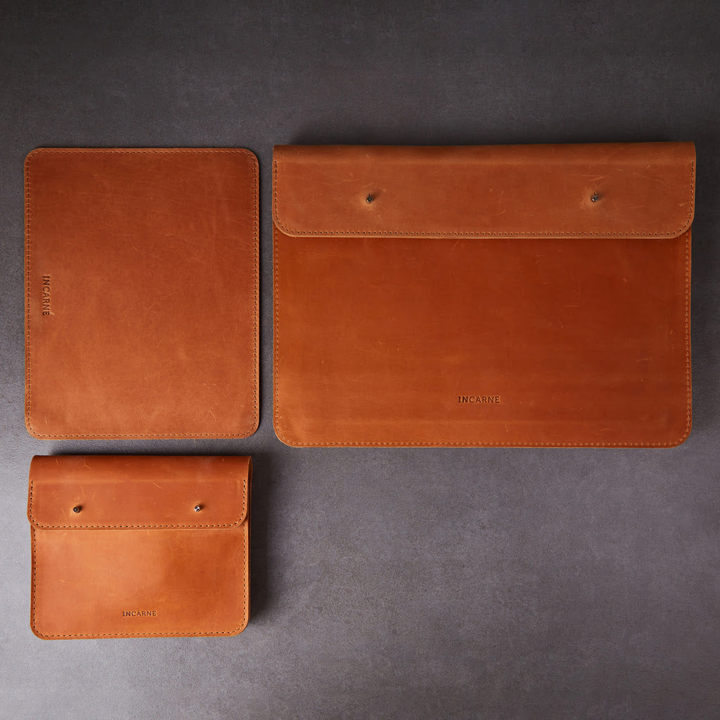 Dárková sada: Neat obal na notebook + Keep organizér kabelů + Word podložka pod myš