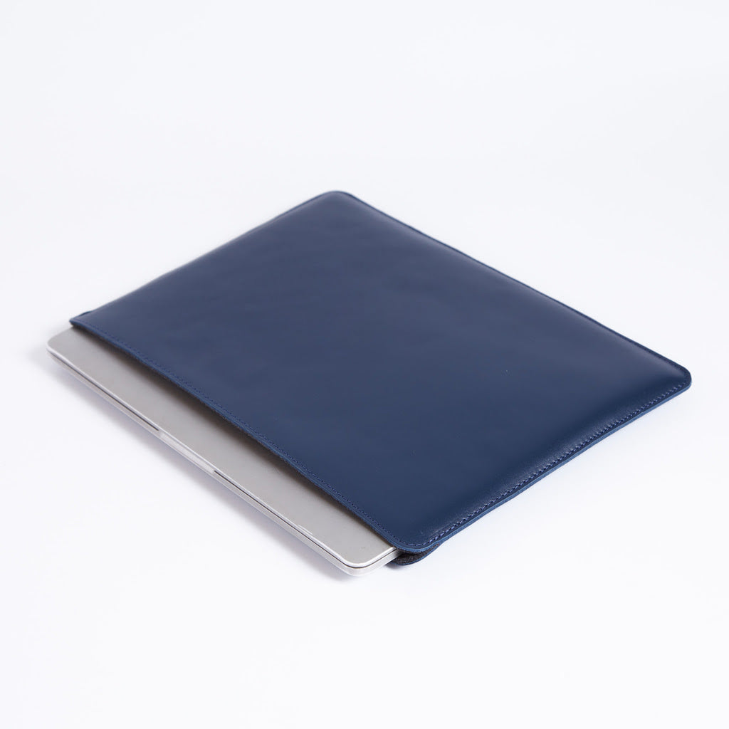 Husă pentru MacBook din piele clasică — Gamma Plus