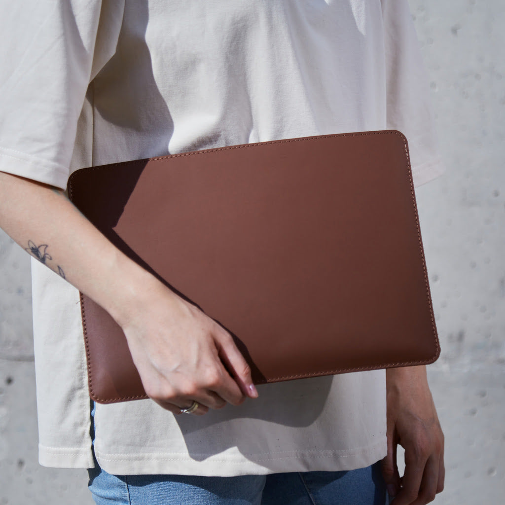 Husă pentru MacBook din piele clasică — Gamma Plus