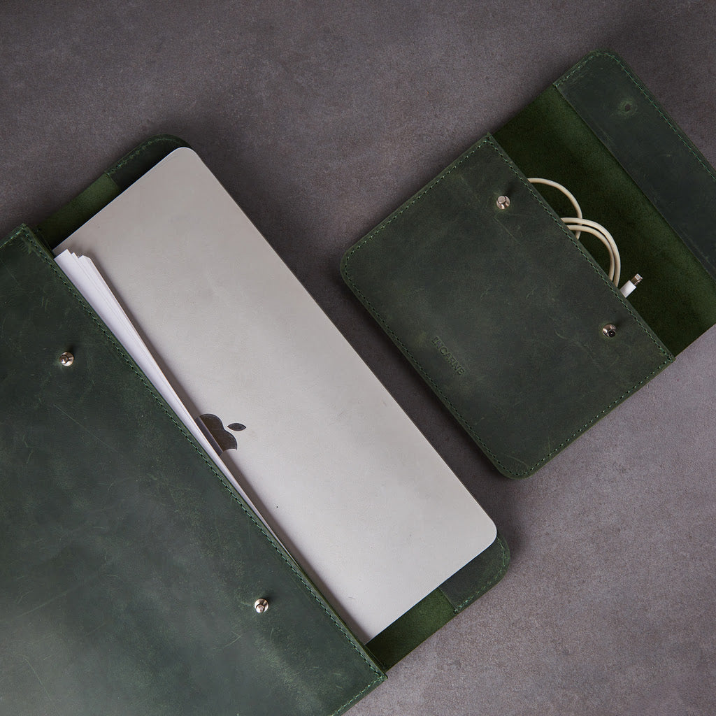 Dárková sada: Neat obal na notebook + Keep organizér kabelů