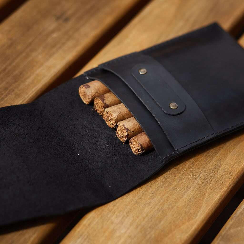 Kožený držák na doutníky