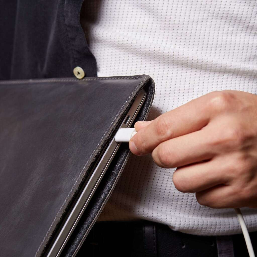 Free Port Plus Kožený obal na tablet s plstěnou podšívkou