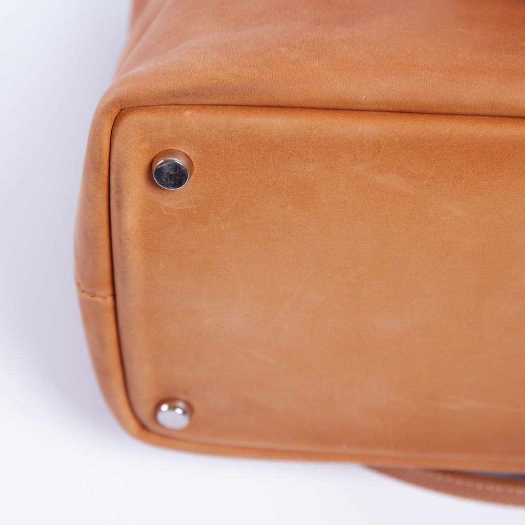 Spacious women's shopper bag with a laptop compartment made from vintage leather Emeli