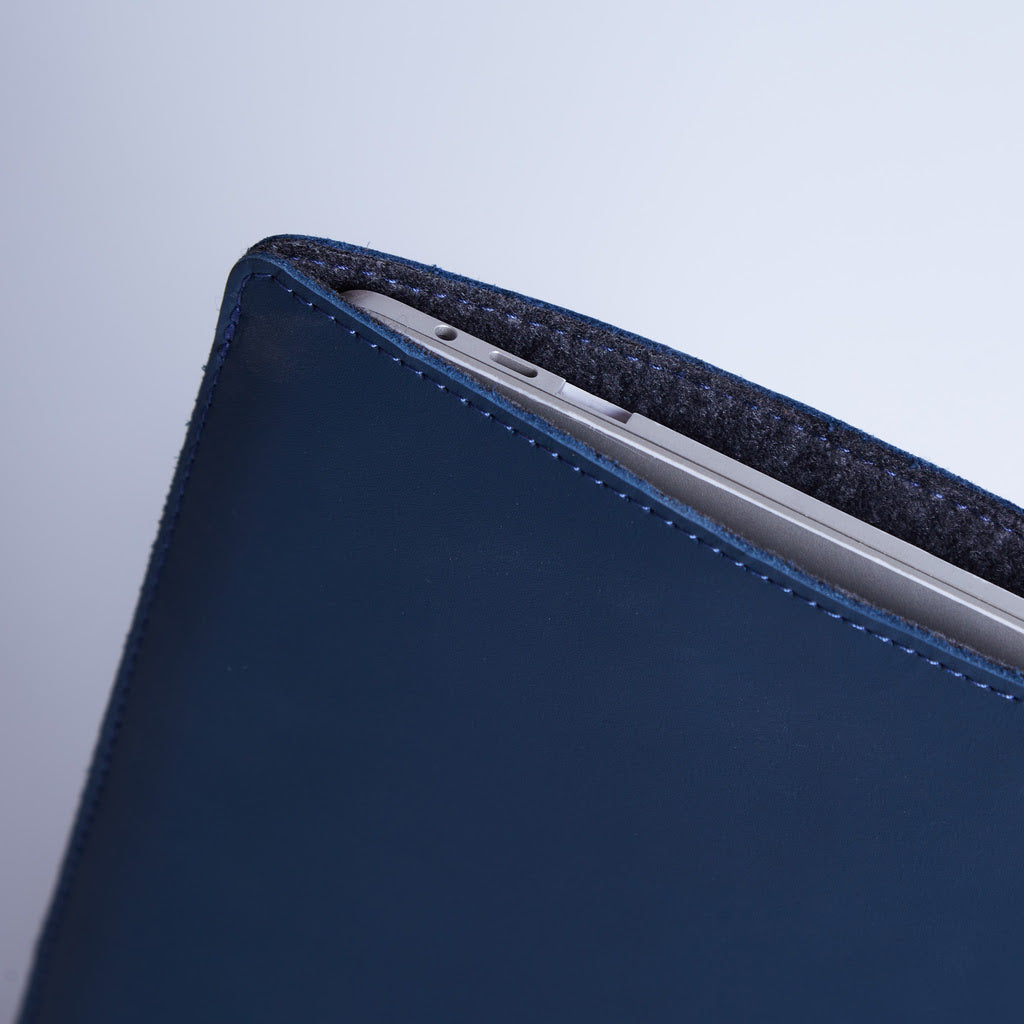 Housse pour MacBook Free Port Plus en cuir classique