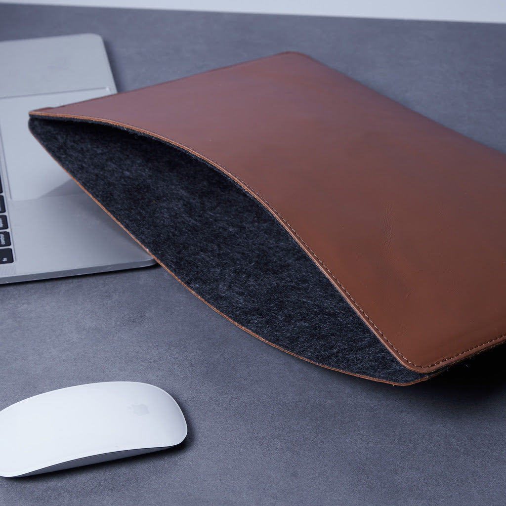 Obal na iPad z klasické kůže — Gamma Plus