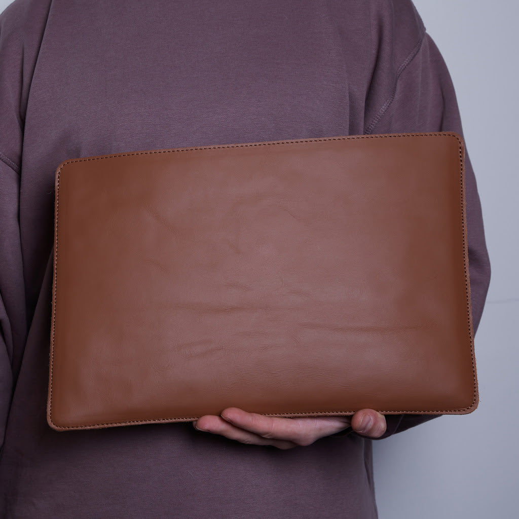 Obal na iPad z klasické kůže — Gamma Plus