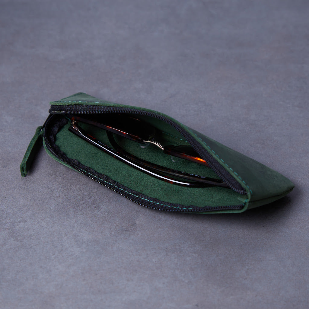 Caja de lentes de cuero de hoja