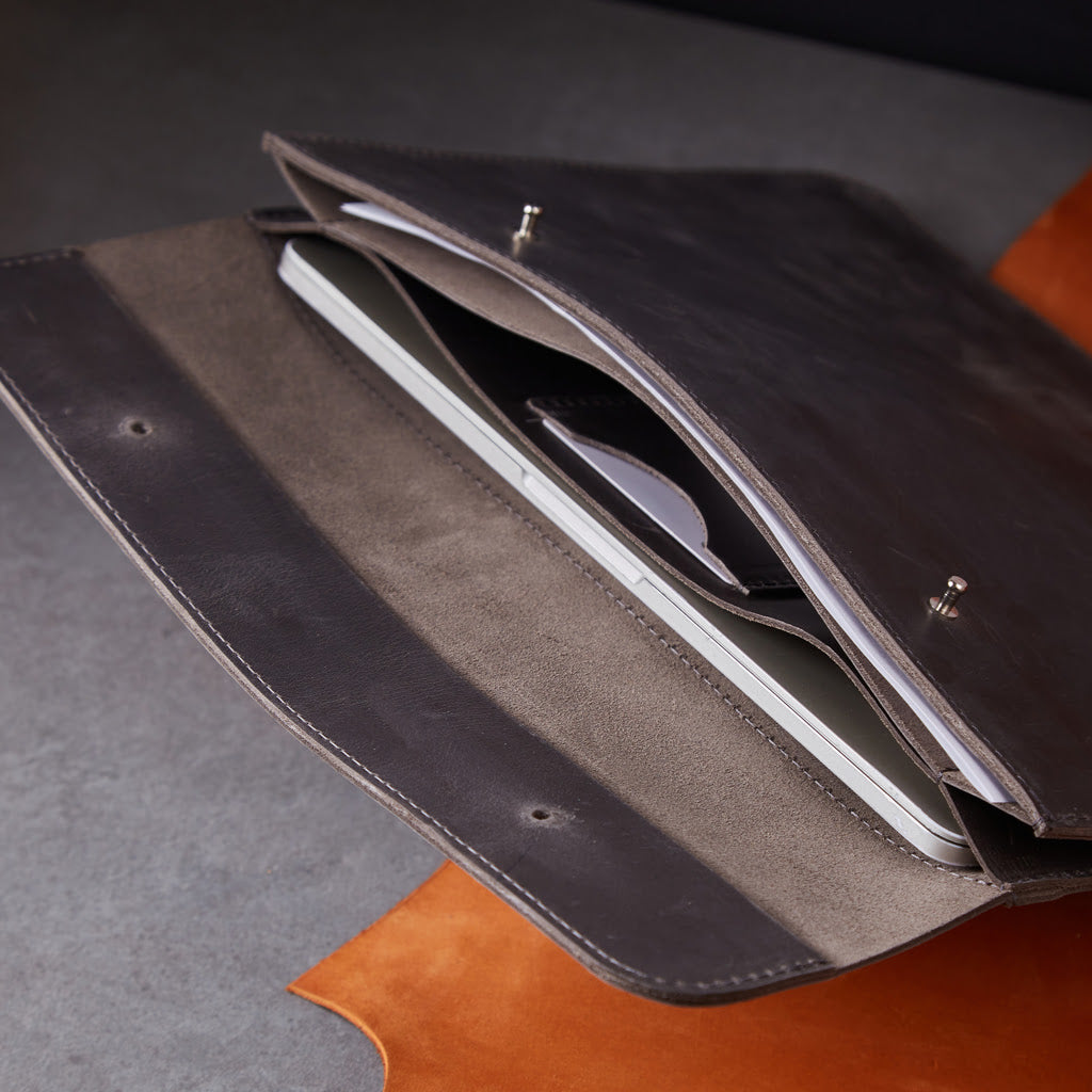 NEAT KOŽENÉ POUZDRO NA TABLET