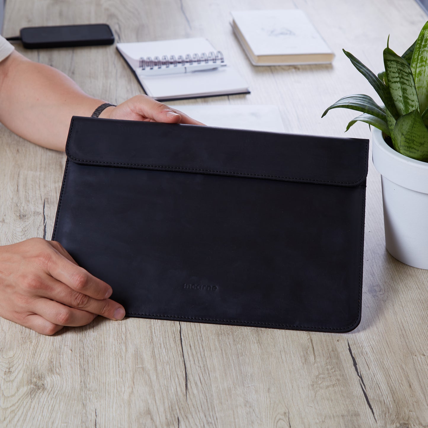 Manche d'ordinateur portable Klouz avec doublure en feutre