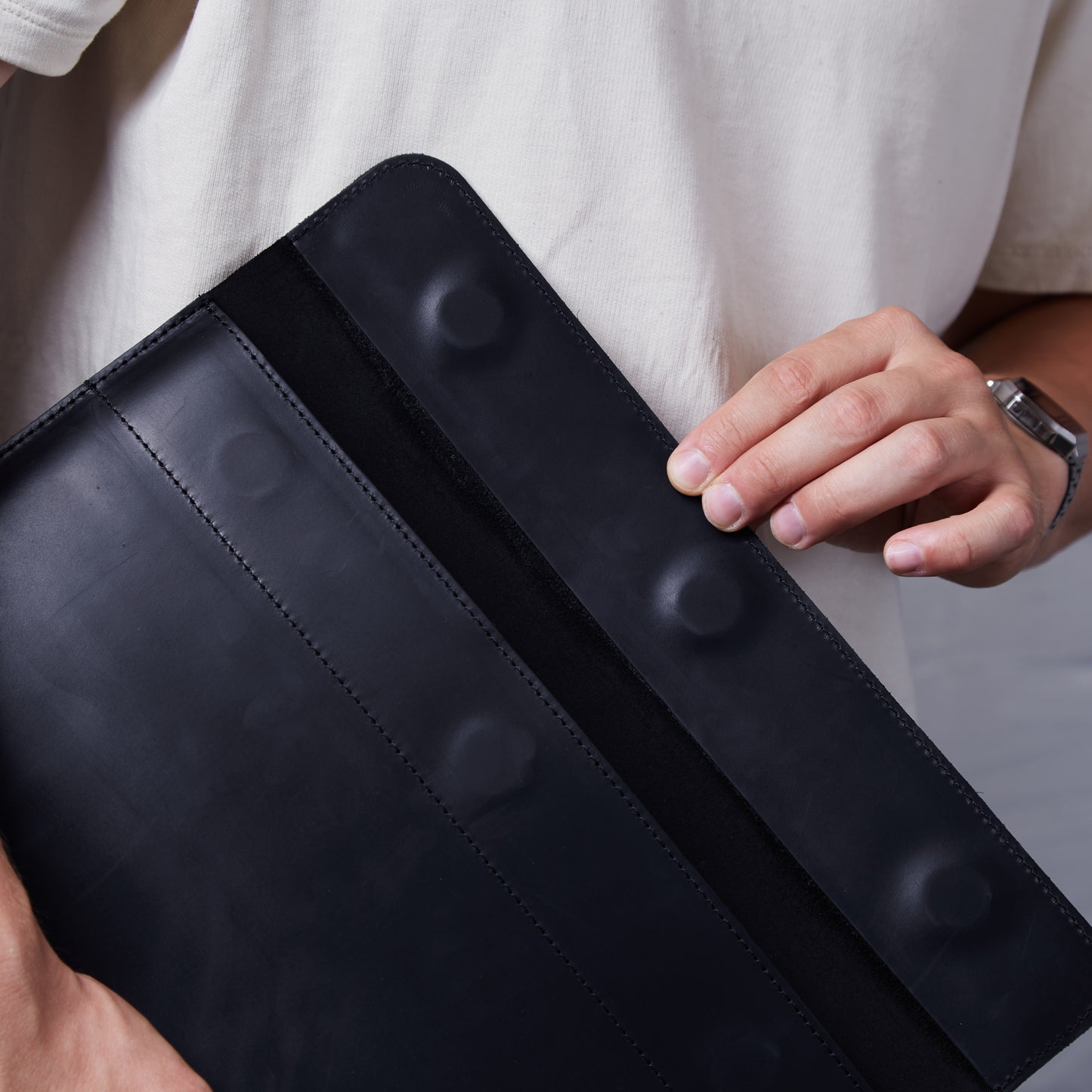 Manche d'ordinateur portable Klouz avec doublure en feutre