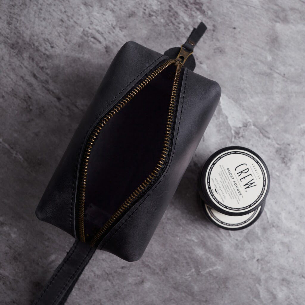 Bolsa cosmética de viaje de cuero a bordo