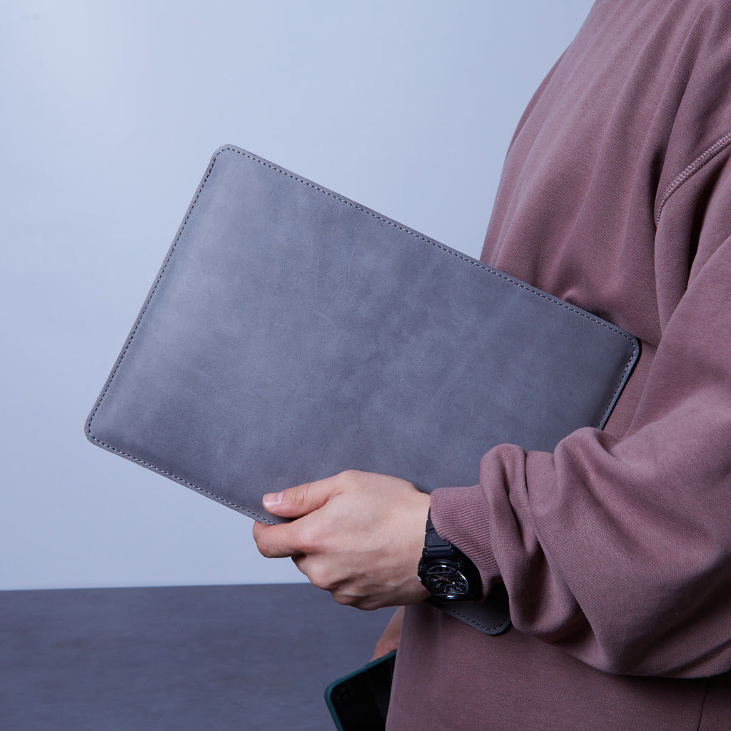 Leather iPad sleeve with felt lining — Gamma Plus