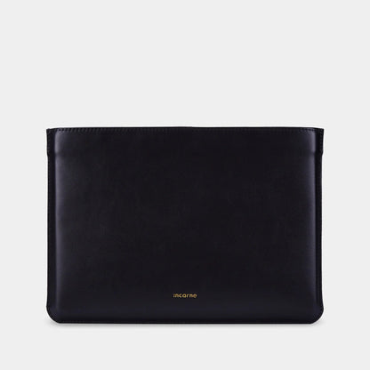 Kožené pouzdro na MacBook Cline z Crazy Horse kůže – Black | Essetia