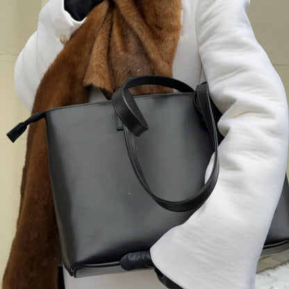 Emeli Shopper Bag — Black