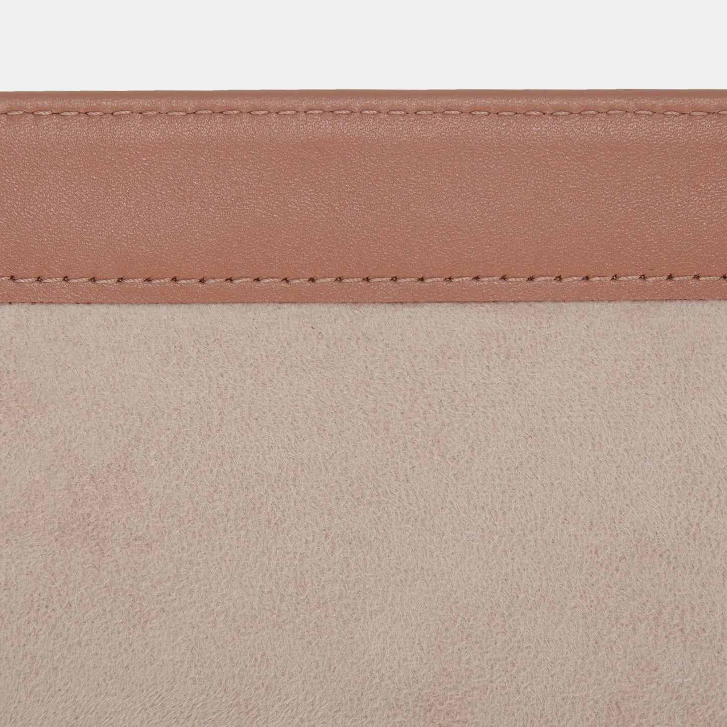 Kožené pouzdro na MacBook ClineUp z Crazy Horse kůže – zámek | Essetia