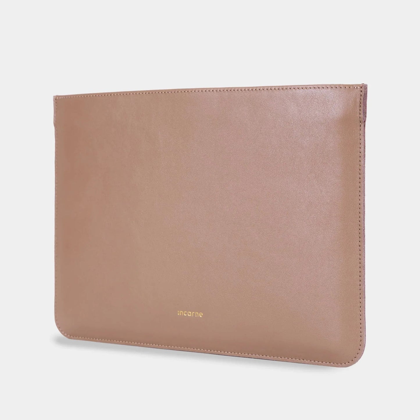Kožené pouzdro na MacBook Cline z Crazy Horse kůže – porovnání velikostí | Essetia
