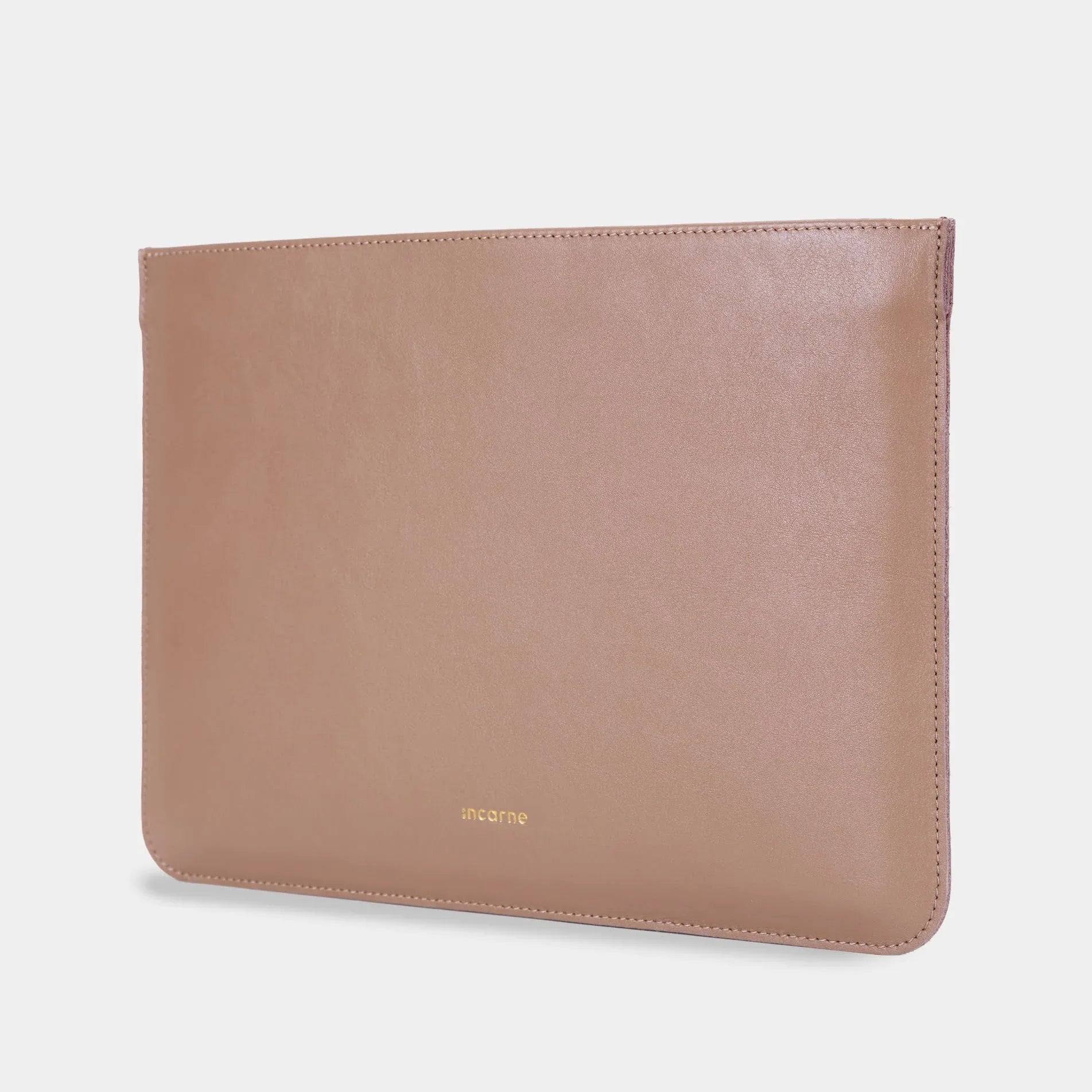 Kožené pouzdro na MacBook Cline z Crazy Horse kůže – porovnání velikostí | Essetia