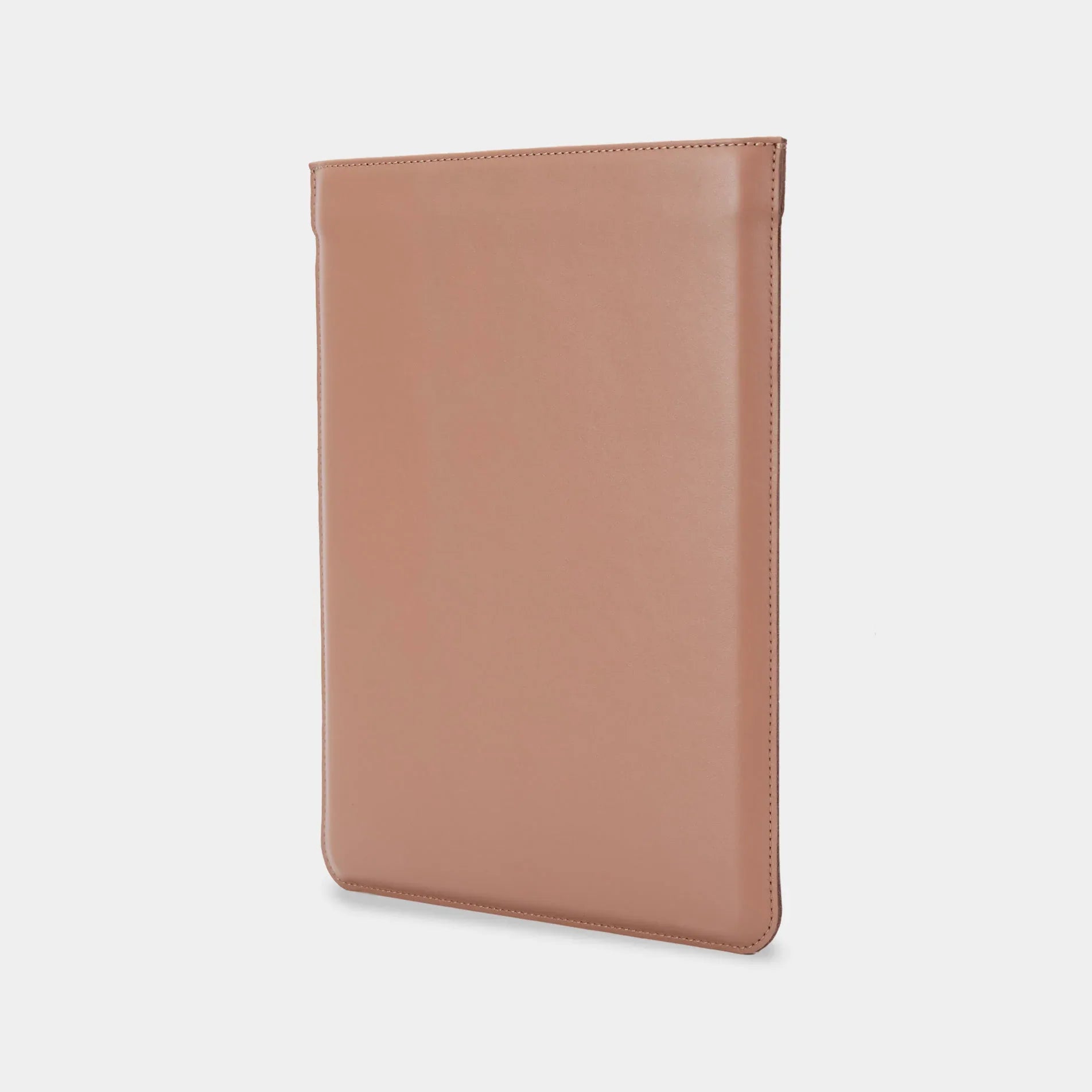 Kožené pouzdro na MacBook ClineUp z Crazy Horse kůže – pro MacBook Air | Essetia