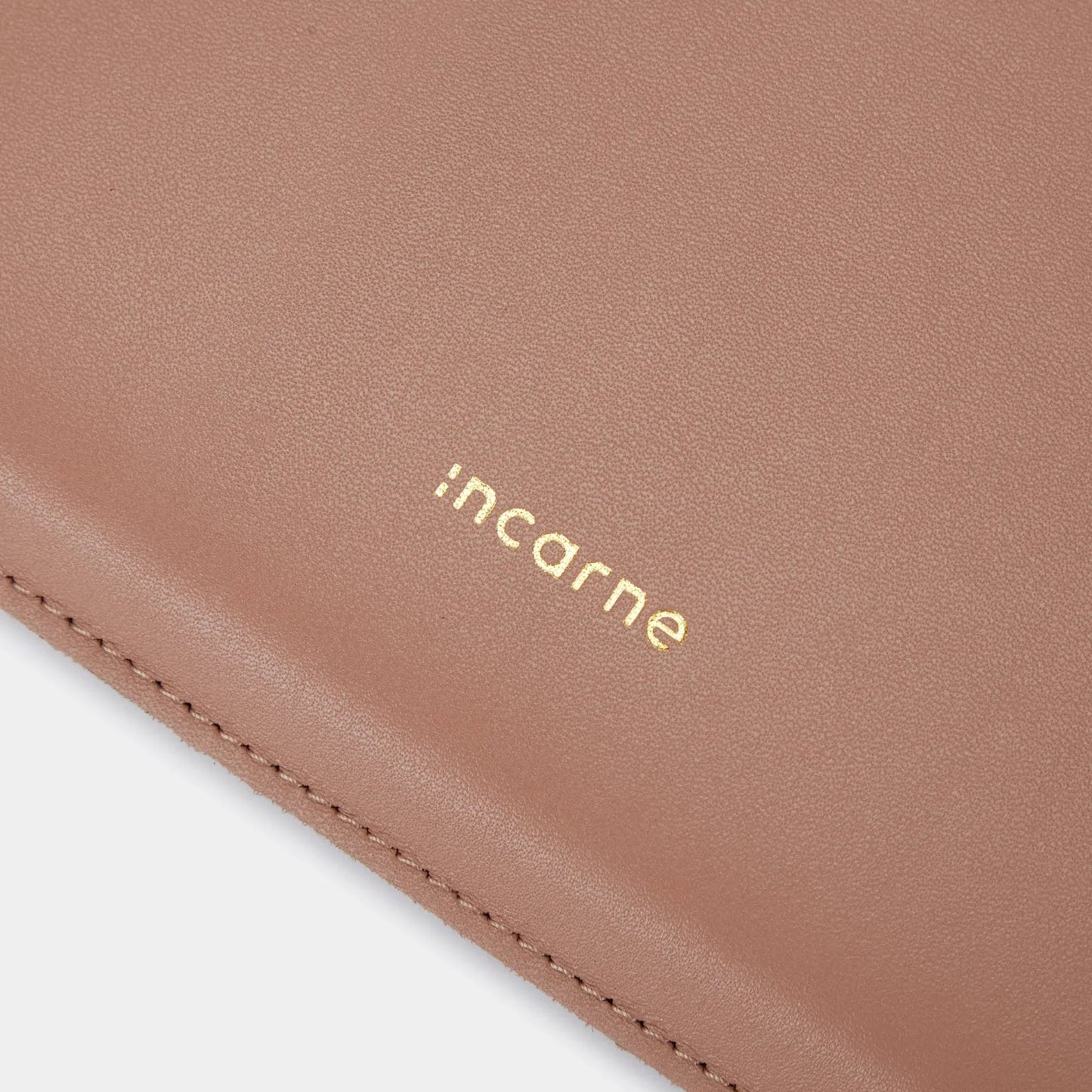 Kožené pouzdro na MacBook ClineUp z Crazy Horse kůže – pro MacBook Pro | Essetia