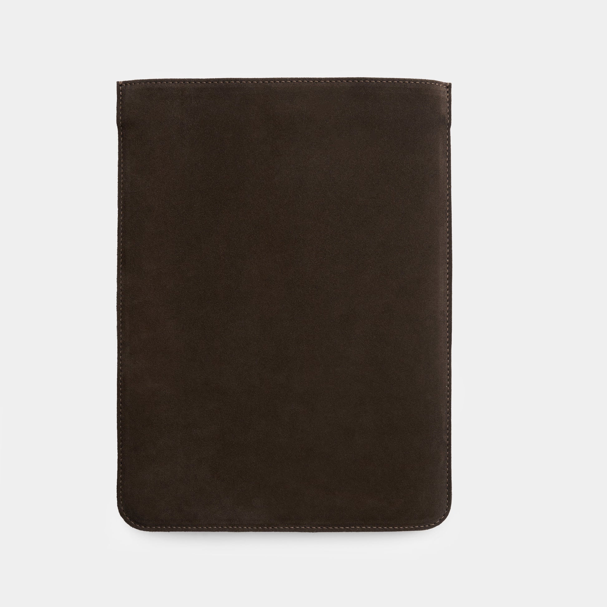 Kožené pouzdro na MacBook ClineUp z Crazy Horse kůže – otevřené | Essetia