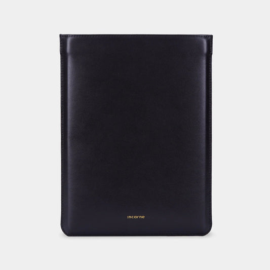 Kožené pouzdro na MacBook ClineUp z Crazy Horse kůže – Black | Essetia