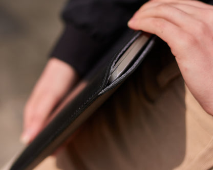 Gamma Plus - Leather MacBook sleeve with felt lining - In Stock