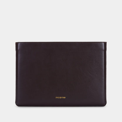 Kožené pouzdro na MacBook Cline z Crazy Horse kůže – Chocolate | Essetia